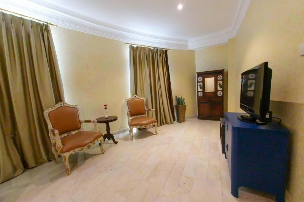 Amos Cozy Hotel Melawai Dżakarta Zewnętrze zdjęcie