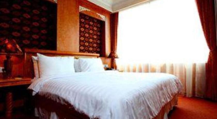Amos Cozy Hotel Melawai Dżakarta Zewnętrze zdjęcie